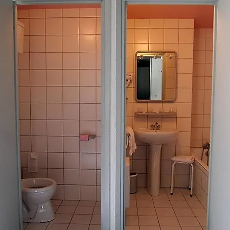 Hotel De L'arzon 3*