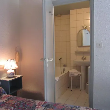 De L'arzon فندق 3*